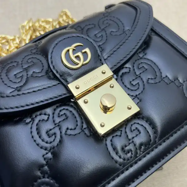 GUCCI GG MATELASSÉ SMALL TOP HANDLE BAG