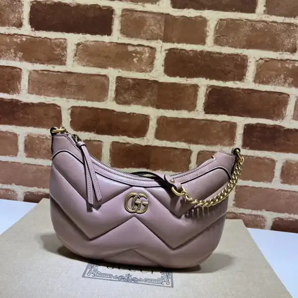 GUCCI GG Marmont half-moon-shaped small bag