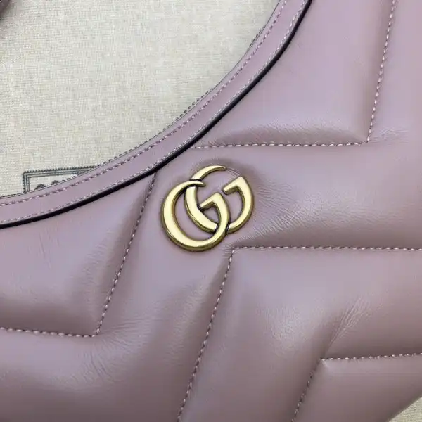 GUCCI GG Marmont half-moon-shaped small bag