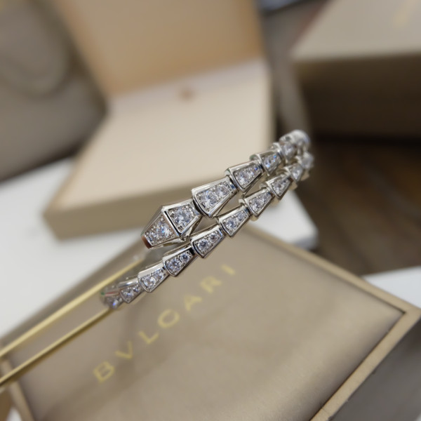 [FREE SHIPPING] BVLGARI BRACELET