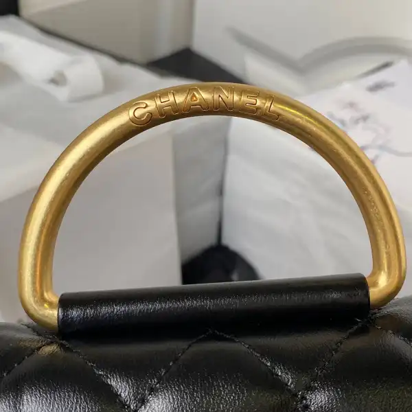 CHANEL HANDLE BAG