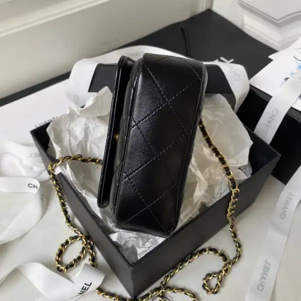 CHANEL HANDLE BAG