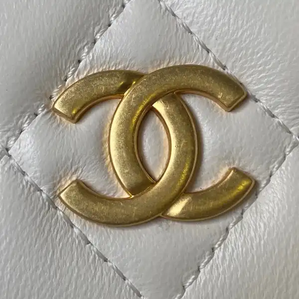 CHANEL HANDLE BAG