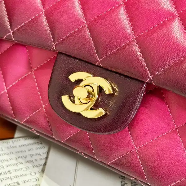 CHANEL FLAP BAG 20CM