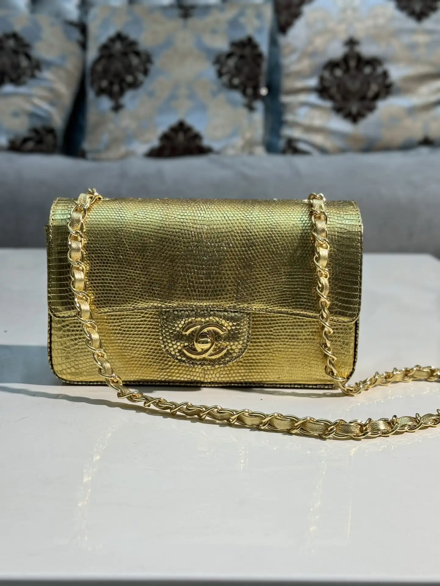 CHANEL FLAP BAG 20CM