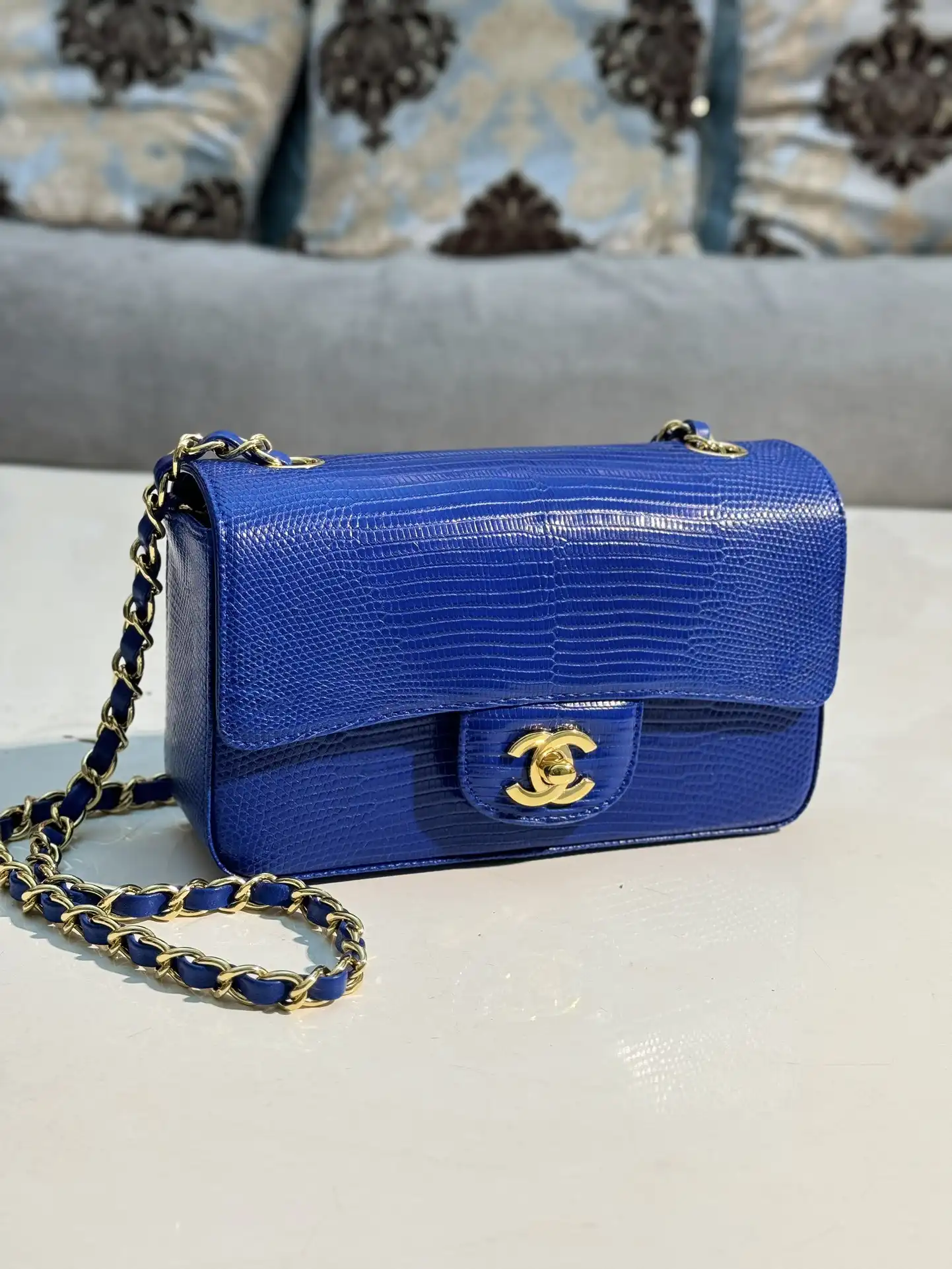 CHANEL FLAP BAG 20CM