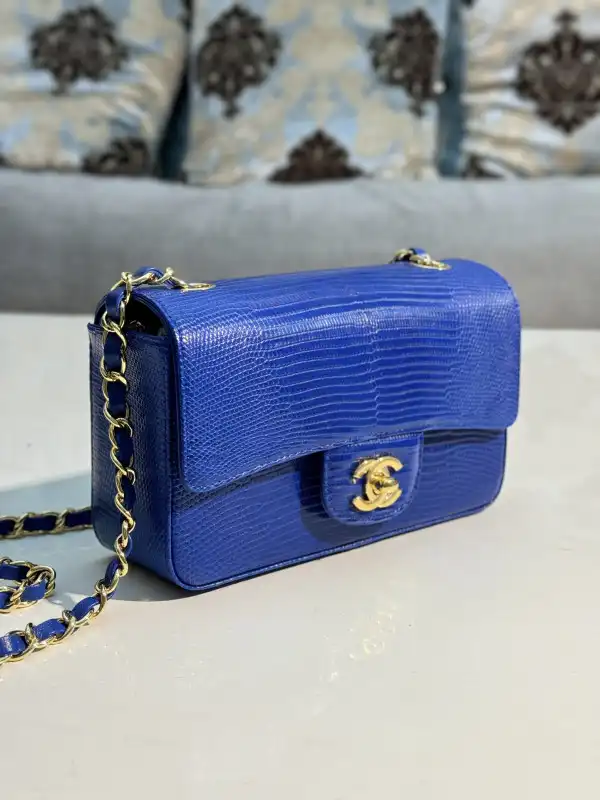 CHANEL FLAP BAG 20CM