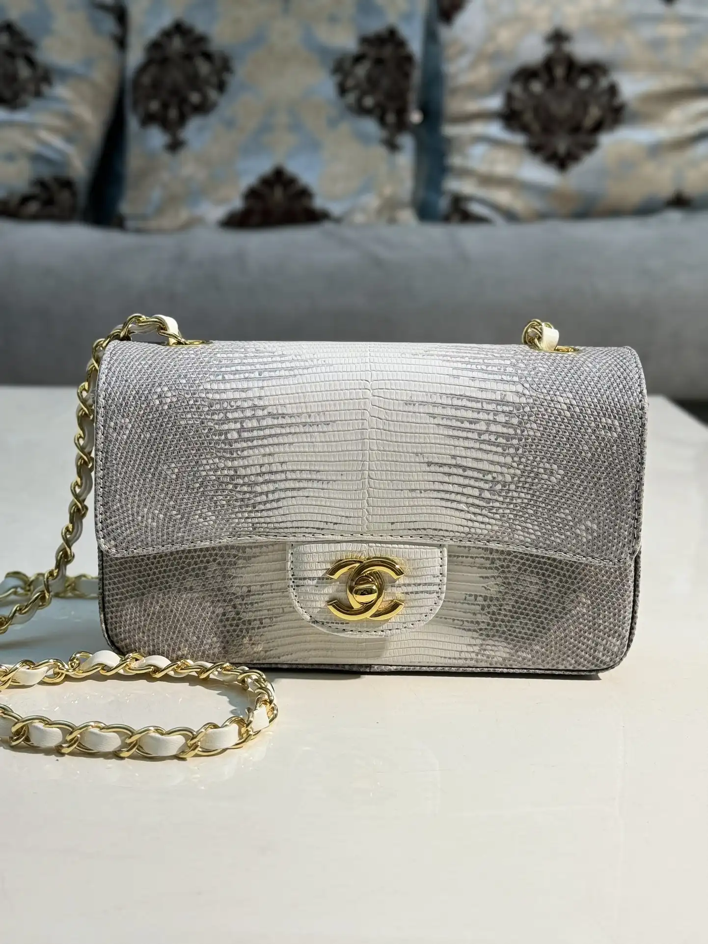 CHANEL FLAP BAG 20CM