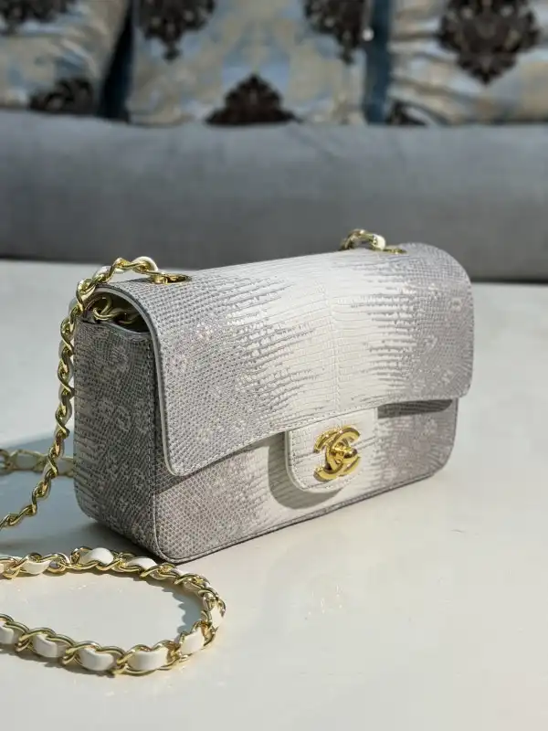 CHANEL FLAP BAG 20CM