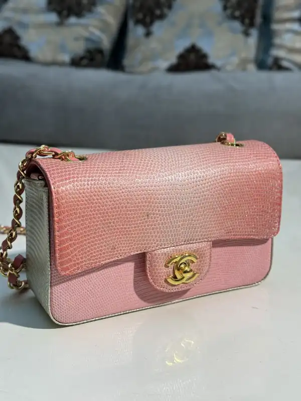 CHANEL FLAP BAG 20CM