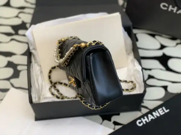 CHANEL FLAP BAG 20CM