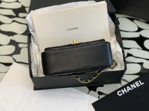 CHANEL FLAP BAG 20CM