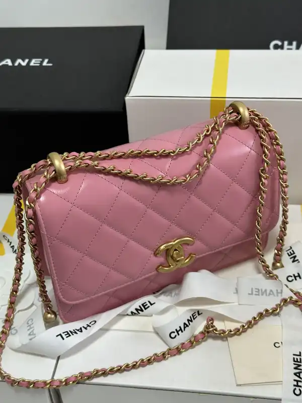 CHANEL FLAP BAG - 12×19×8cm