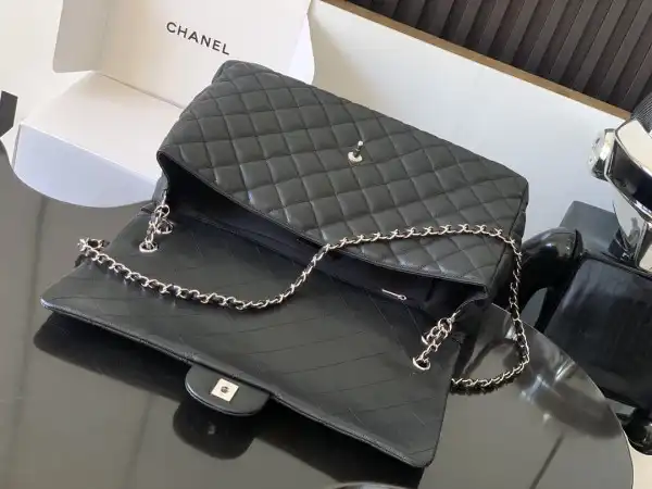 First bag ru CHANEL FLAP BAG - 40X26X12CM