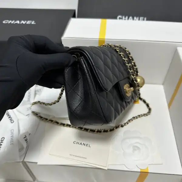 CHANEL FLAP BAG -13X20X7CM