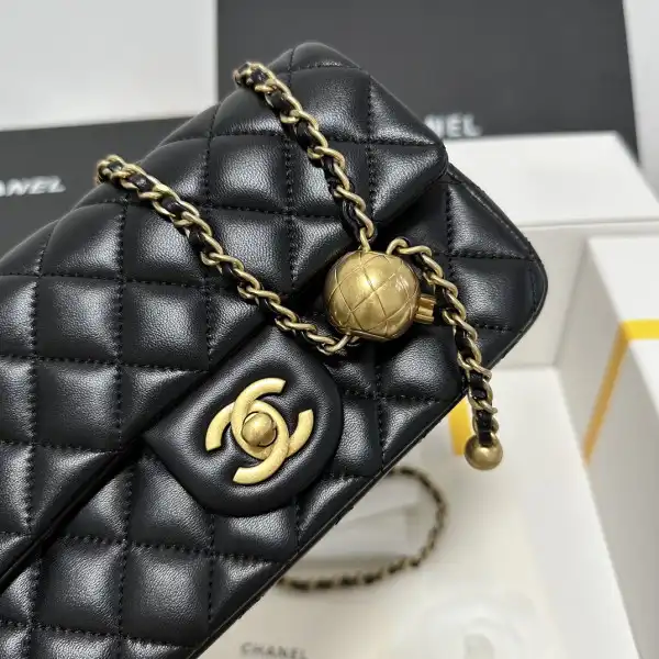 First bag ru CHANEL FLAP BAG -13X20X7CM