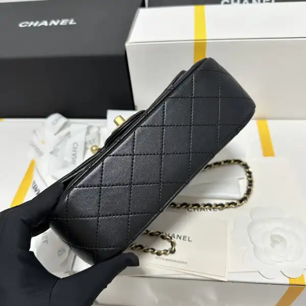 CHANEL FLAP BAG -13X20X7CM