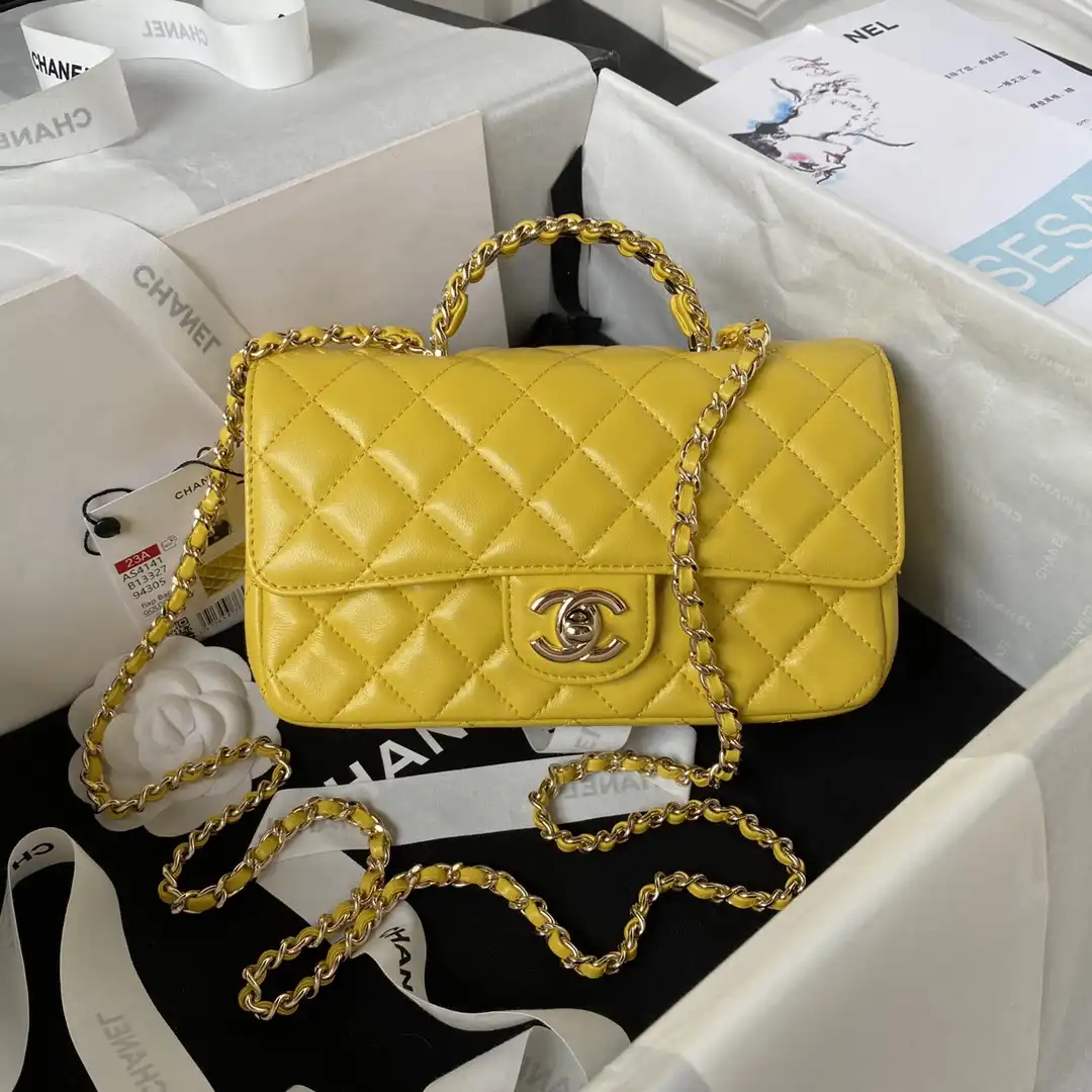 CHANEL FLAP BAG WITH TOP HANDLE-21CM