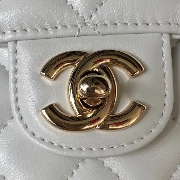 CHANEL FLAP BAG WITH TOP HANDLE-21CM