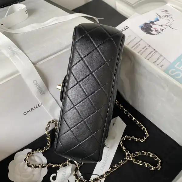 CHANEL FLAP BAG WITH TOP HANDLE-21CM