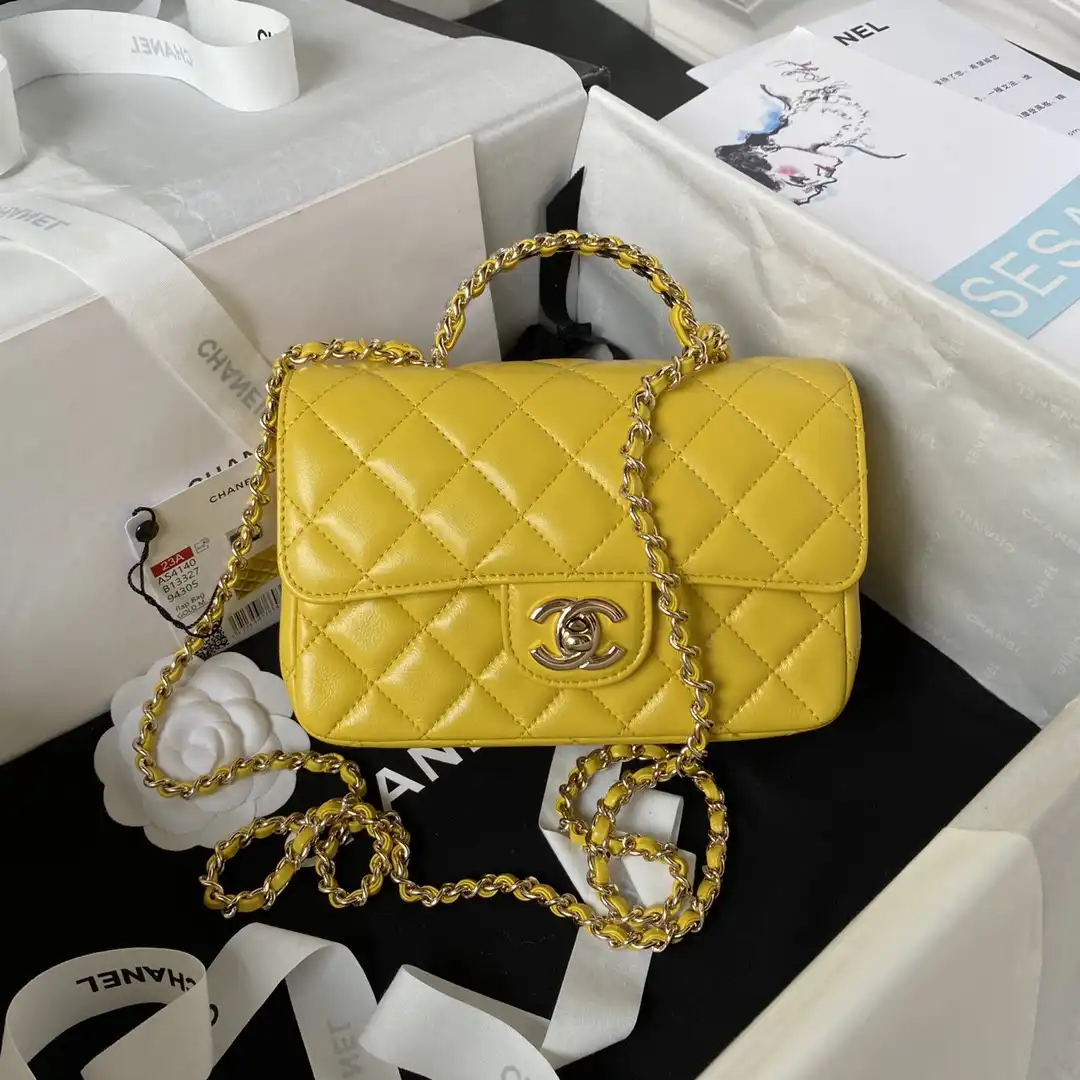 CHANEL FLAP BAG WITH TOP HANDLE-18CM