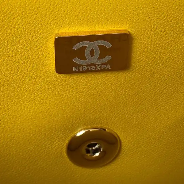 CHANEL FLAP BAG WITH TOP HANDLE-18CM