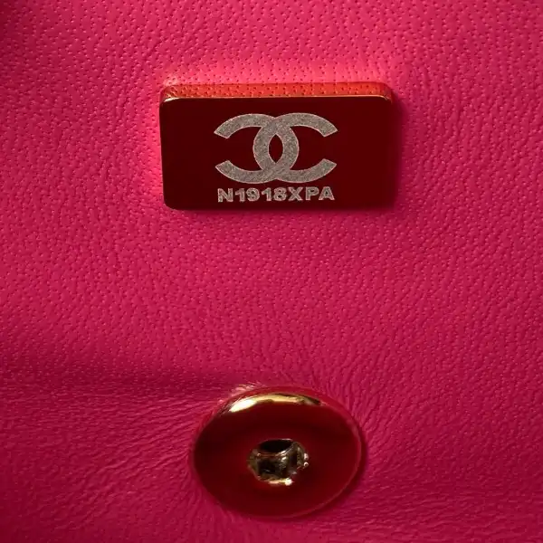 CHANEL FLAP BAG WITH TOP HANDLE-18CM