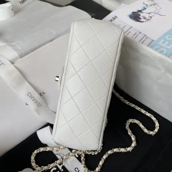 CHANEL FLAP BAG WITH TOP HANDLE-18CM