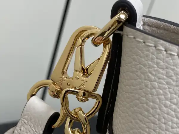 Affordable LOUIS VUITTON Lock and Walk - 20 x 20.5 x 12CM