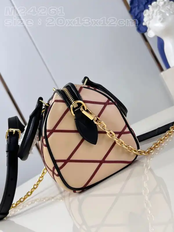 Repladies offers premium fake Louis bags at unbeatable prices. Our products are cheap because we focus on direct sales LOUIS VUITTON SPEEDY BANDOULIÈRE 20