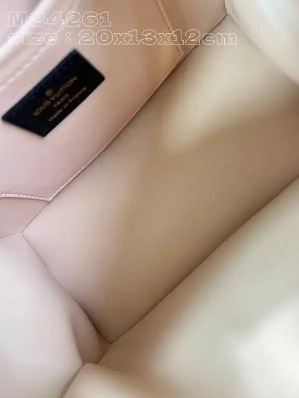 Firstbag Ru LOUIS VUITTON SPEEDY BANDOULIÈRE 20