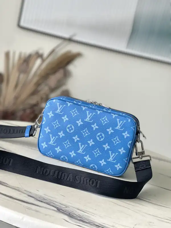 LOUIS VUITTON Nano Alpha-24*16*8 cm