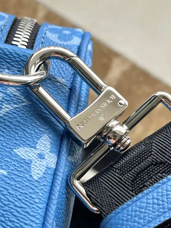 LOUIS VUITTON Nano Alpha-24*16*8 cm