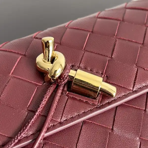 Bagsoffer BOTTEGA VENETA  Andiamo - 19*11.5*3CM