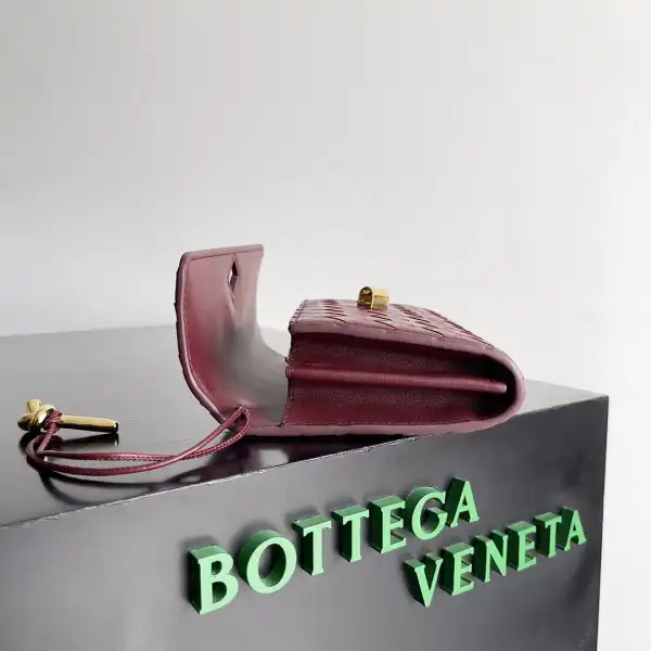 BOTTEGA VENETA  Andiamo - 19*11.5*3CM