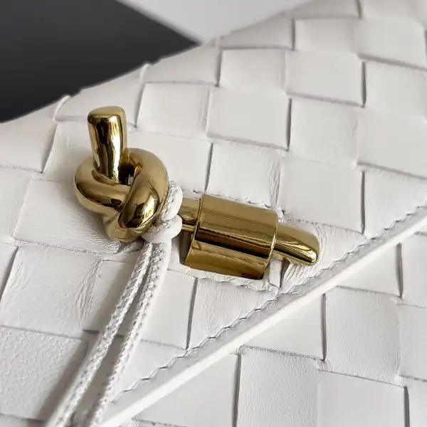 BOTTEGA VENETA  Andiamo - 19*11.5*3CM