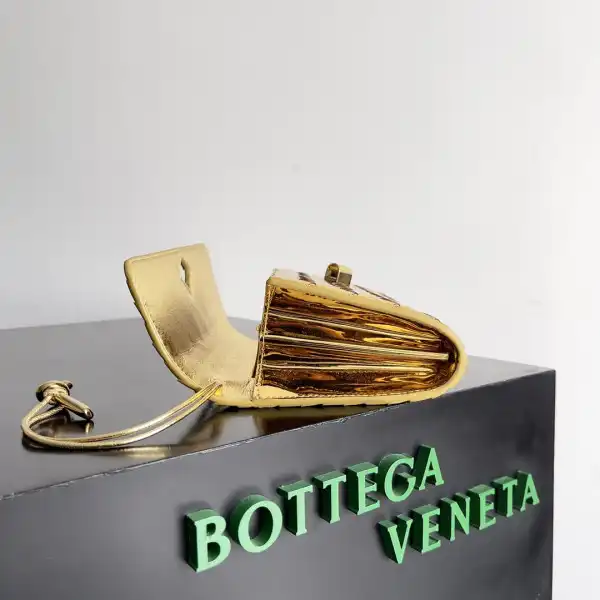 BOTTEGA VENETA  Andiamo - 19*11.5*3CM