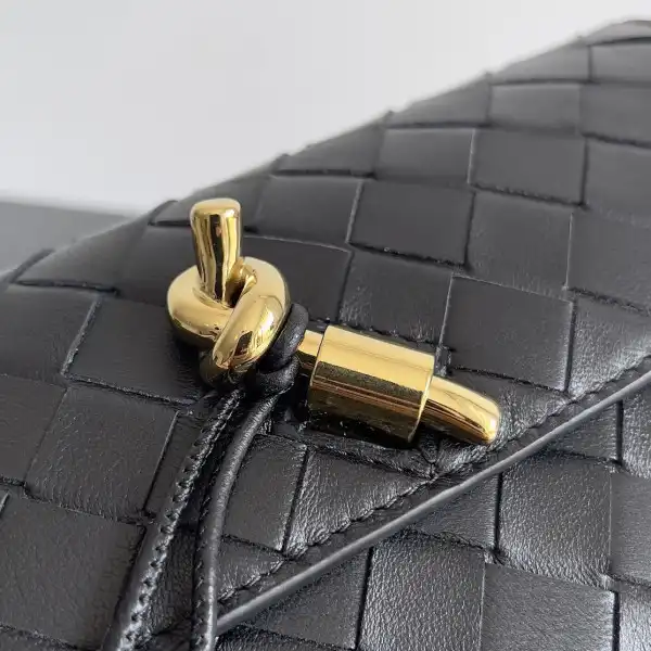 BOTTEGA VENETA  Andiamo - 19*11.5*3CM