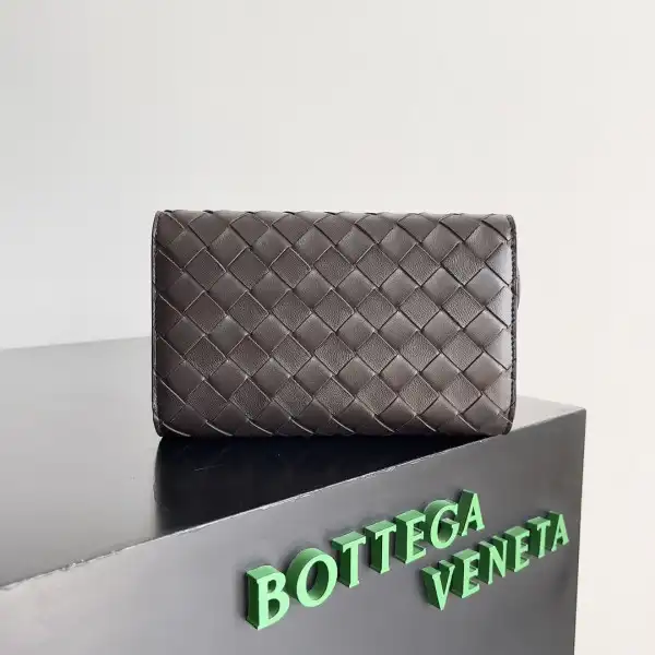 Firstbag Ru BOTTEGA VENETA  Andiamo - 19*11.5*3CM