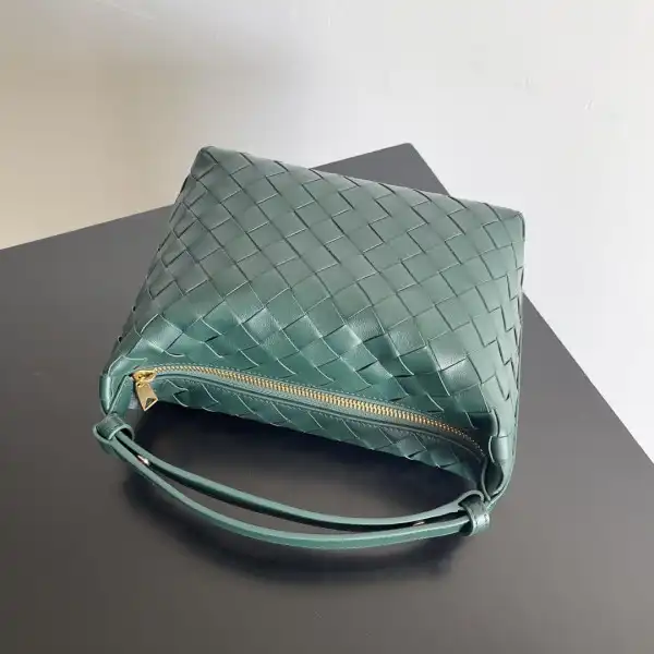 Yupoo bagsoffer BOTTEGA VENETA  CANDY WALLACE-22*13*9CM