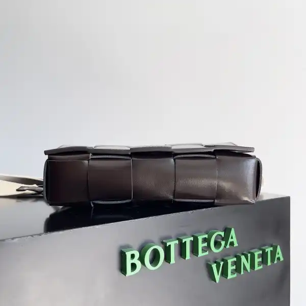 Bagsoffer yupoo BOTTEGA VENETA CASSETTE-26*16*6.5cm