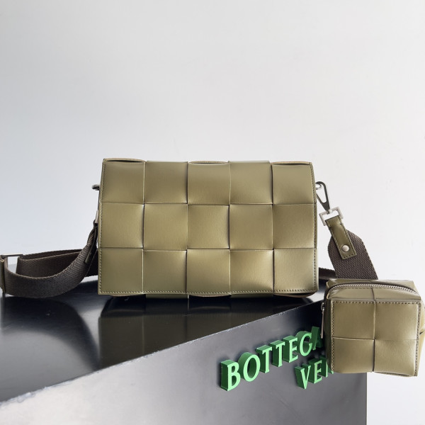 HOT SALE BOTTEGA VENETA CASSETTE-26*16*6.5cm