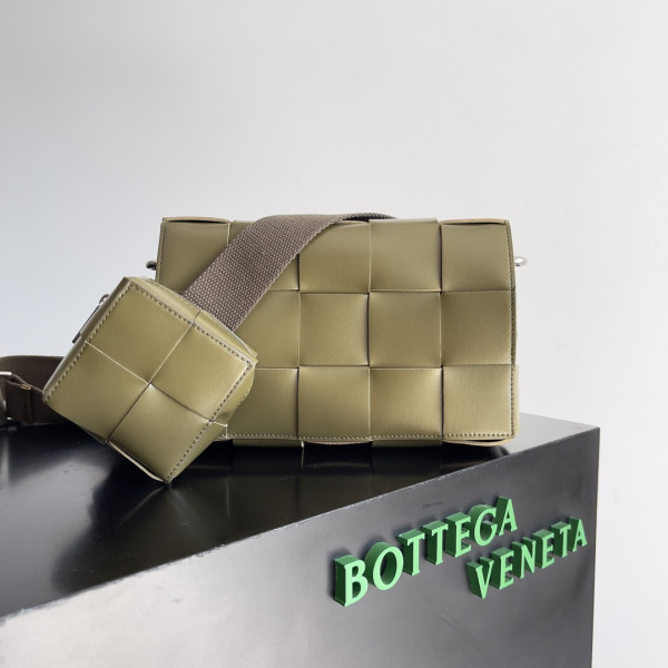 HOT SALE BOTTEGA VENETA CASSETTE-26*16*6.5cm