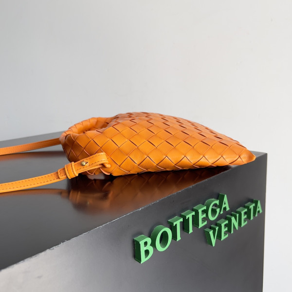 HOT SALE BOTTEGA VENETA MINI Hop-25.5*14.5*11cm