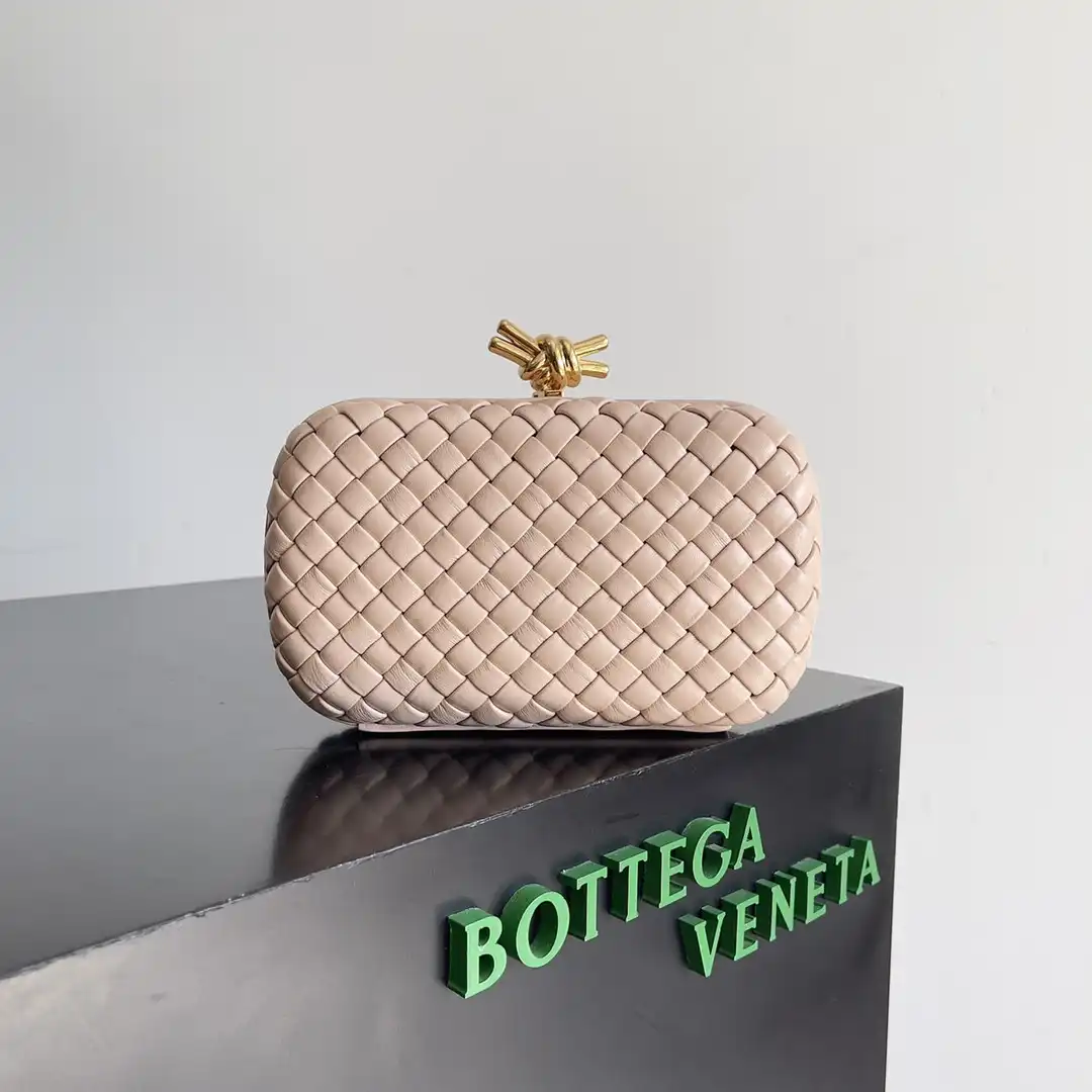 BOTTEGA VENETA Knot Minaudiere-20-12-5.5cm