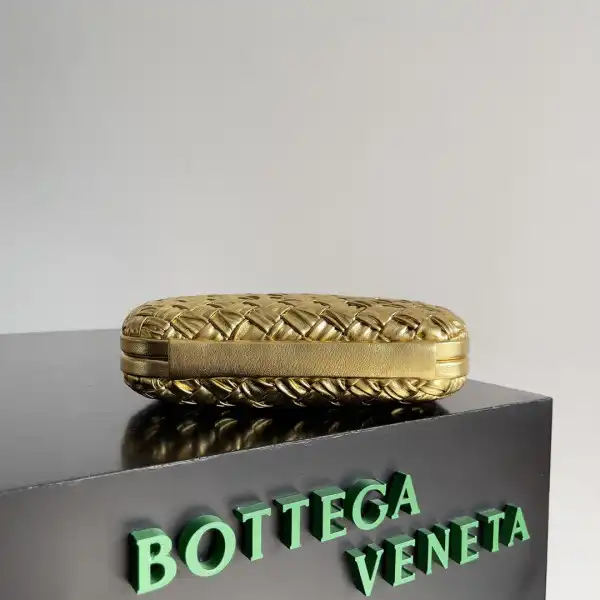 BOTTEGA VENETA Knot Minaudiere-20-12-5.5cm