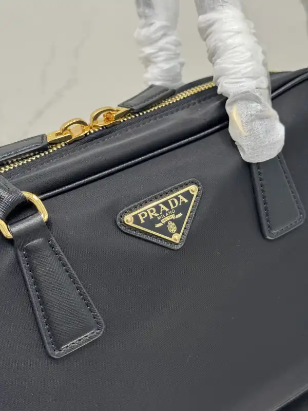 Firstbag Ru Prada Re-Edition 1978 large Re-Nylon and Saffiano leather two-handle bag