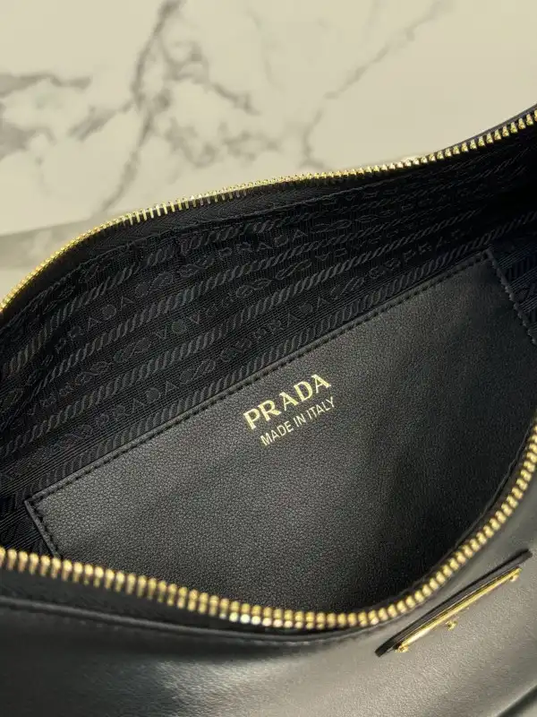 Prada Arqué leather shoulder bag-35*22.5*8cm