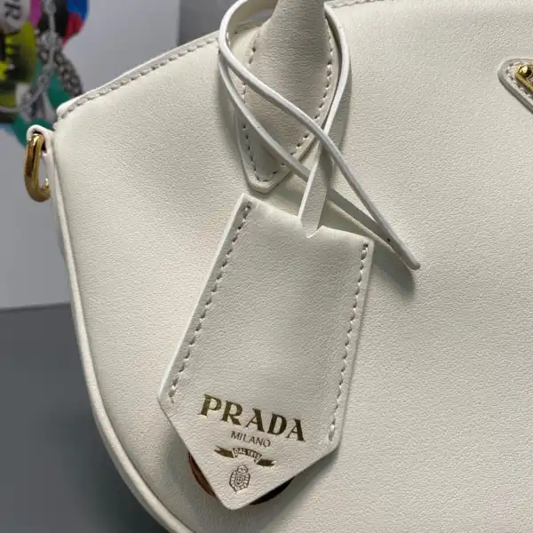 Prada leather handbag-31x16x11cm