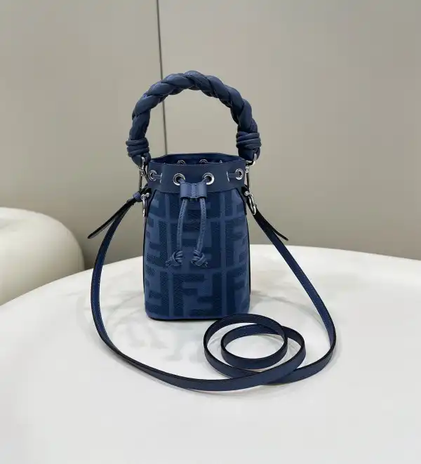 First bag ru FENDI MON TRESOR-12*18*10CM